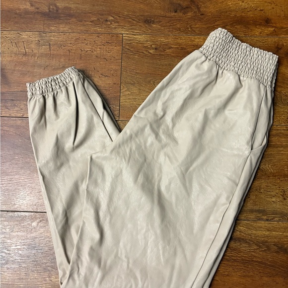 Commando Textured Cream Pants - Picture 1 of 6